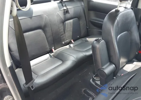 2010 Volkswagen New Beetle 2.5L z USA, uszkodzony, nr VIN 3VWPG3AG5AM018478